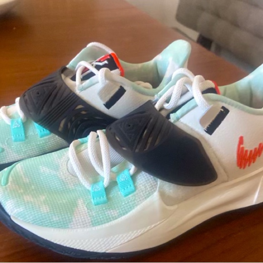 Nike Kylie’s